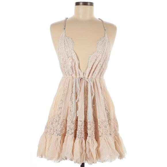 WE ARE HAH Hot As Hell Gone Too Far low cut open back lace mini dress Sz M L NEW